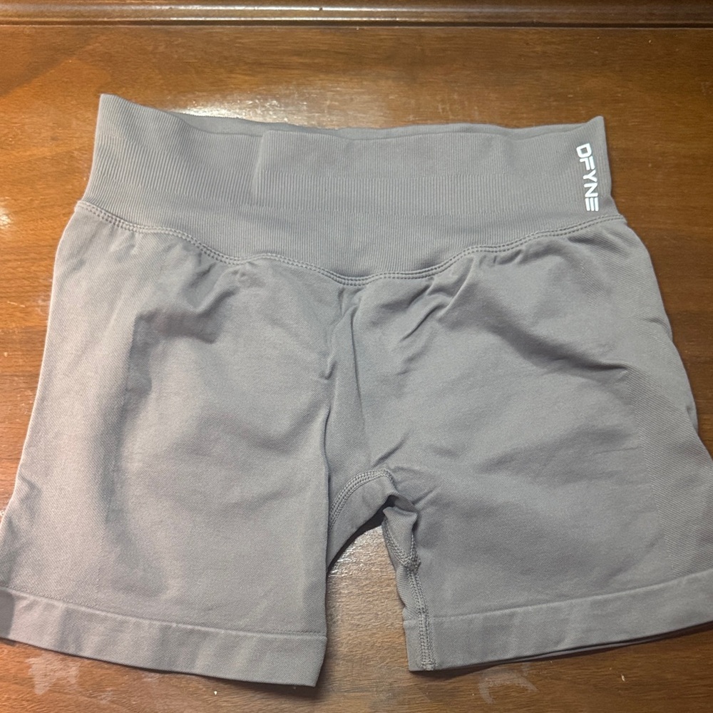 DFYNE Women’s truffle High-Waist Performance Shorts